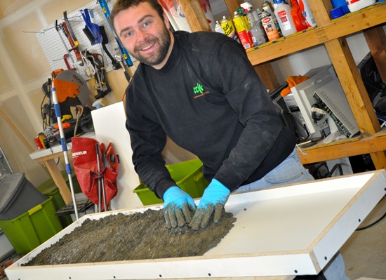 Pete-Sveen-making-a-concrete-table