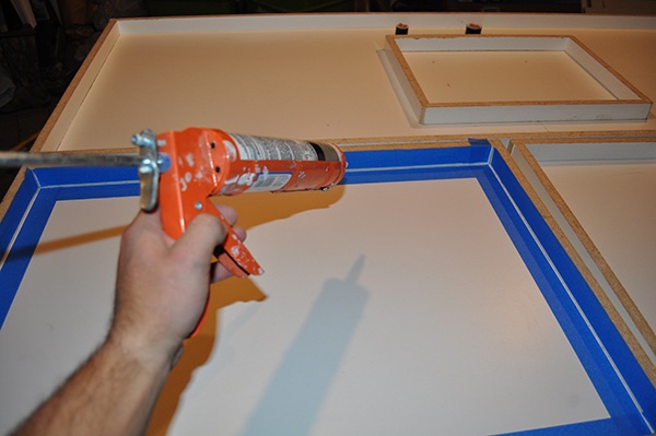 applying-caulk