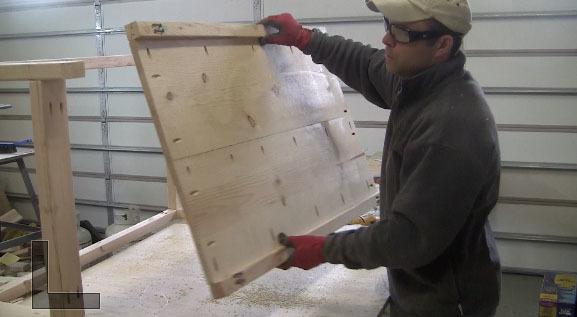 Attaching shelf of coffee table