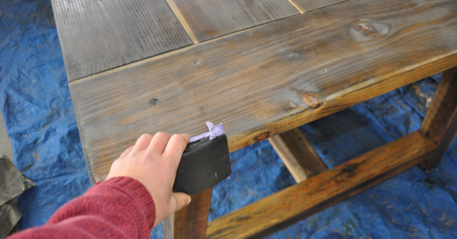 how-to-sand-a-farm-table