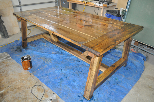 how-to-stain-a-farm-table