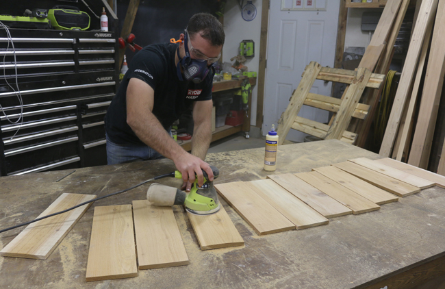 how to sand cedar pickets