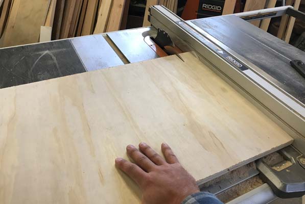 Tablesaw cuts for Entryway Hutch