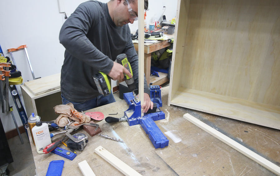 how to make laundry room cabinets