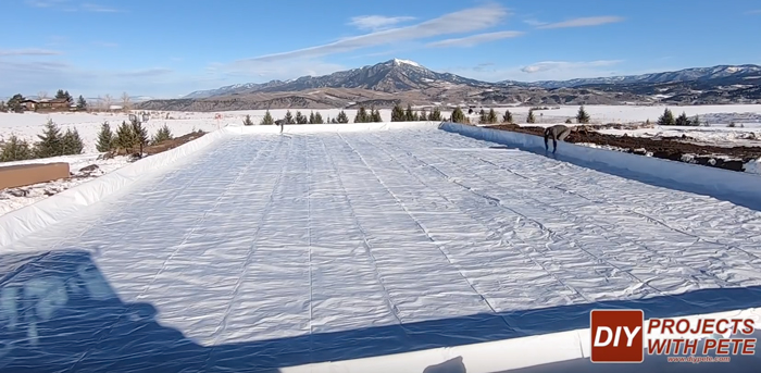 best liner for outdoor hockey rink