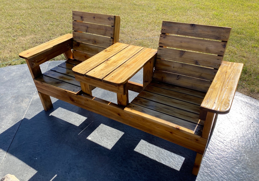 How to spray outdoor furniture
