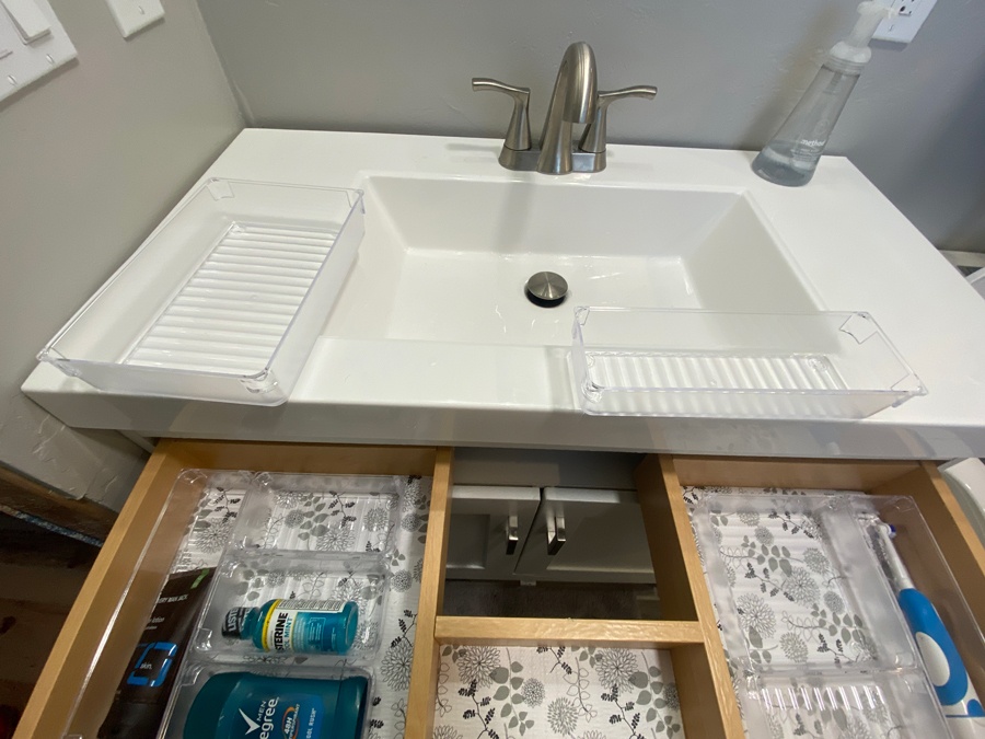 organization ideas for small bathrooms
